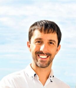 William Russell member, Chris