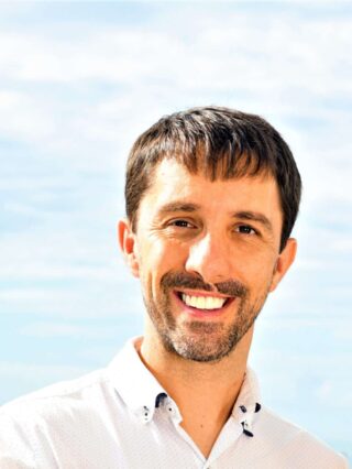 William Russell member, Chris