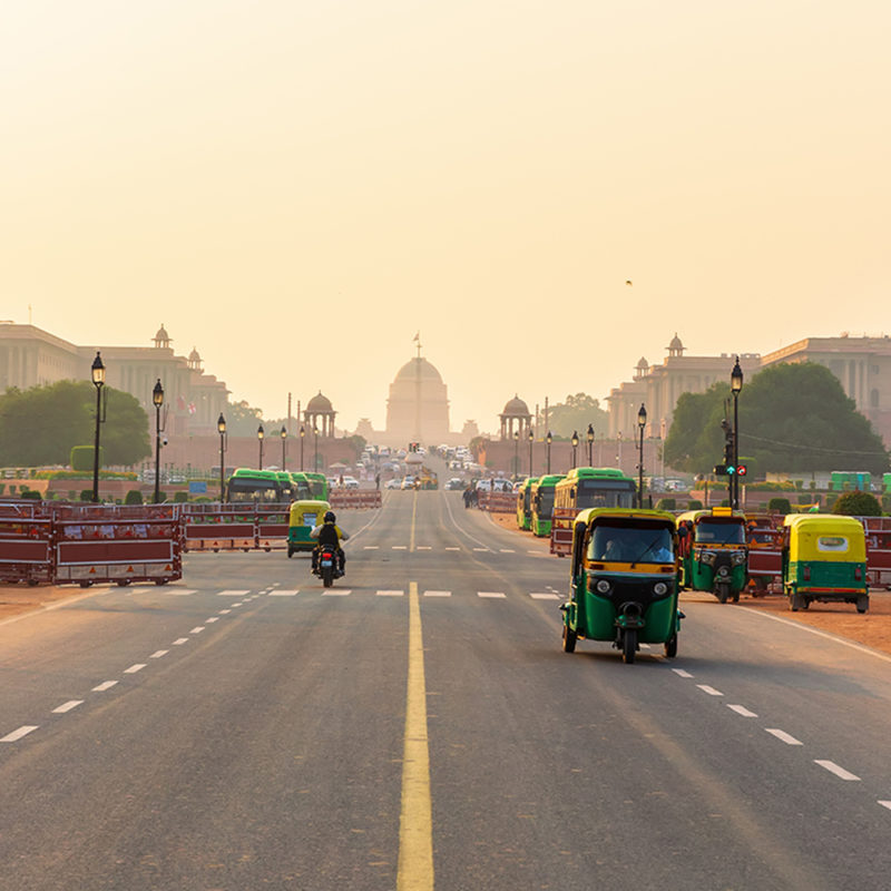 William Russell Blog - Moving to india as an expat main banner clear road in india foggy morning